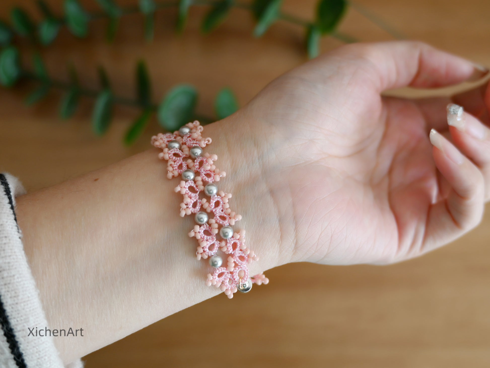 pink tatting bracelet with silver pearl very shine