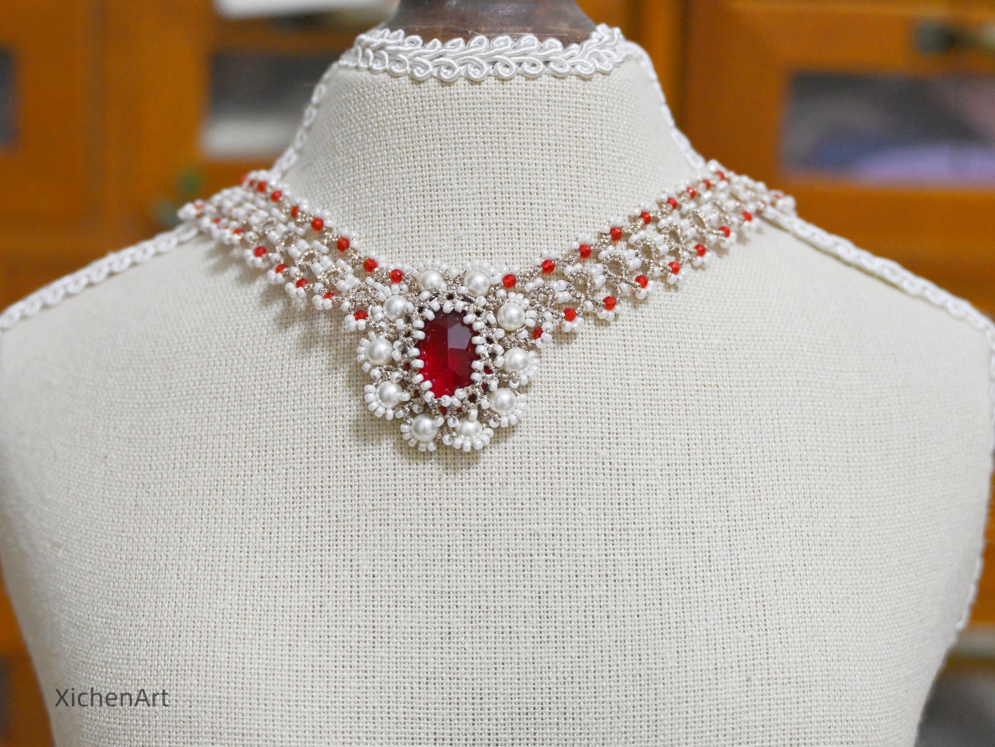 tatting necklace with red beads