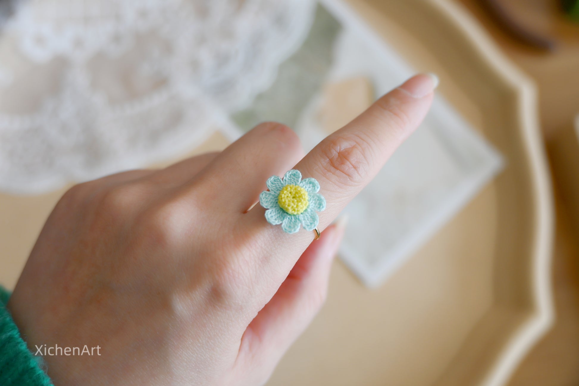 micro crochet daisy ring