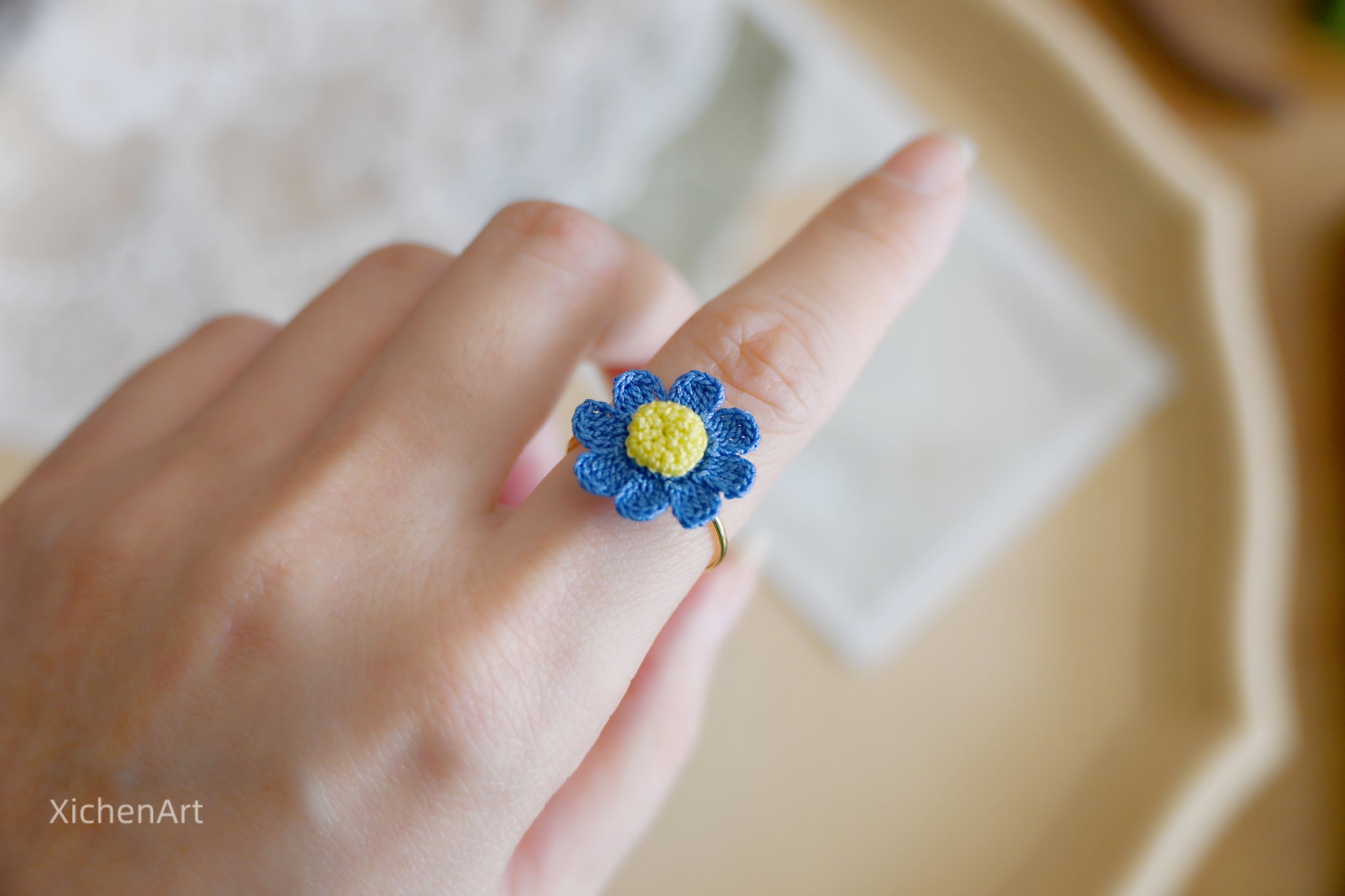 micro crochet daisy ring