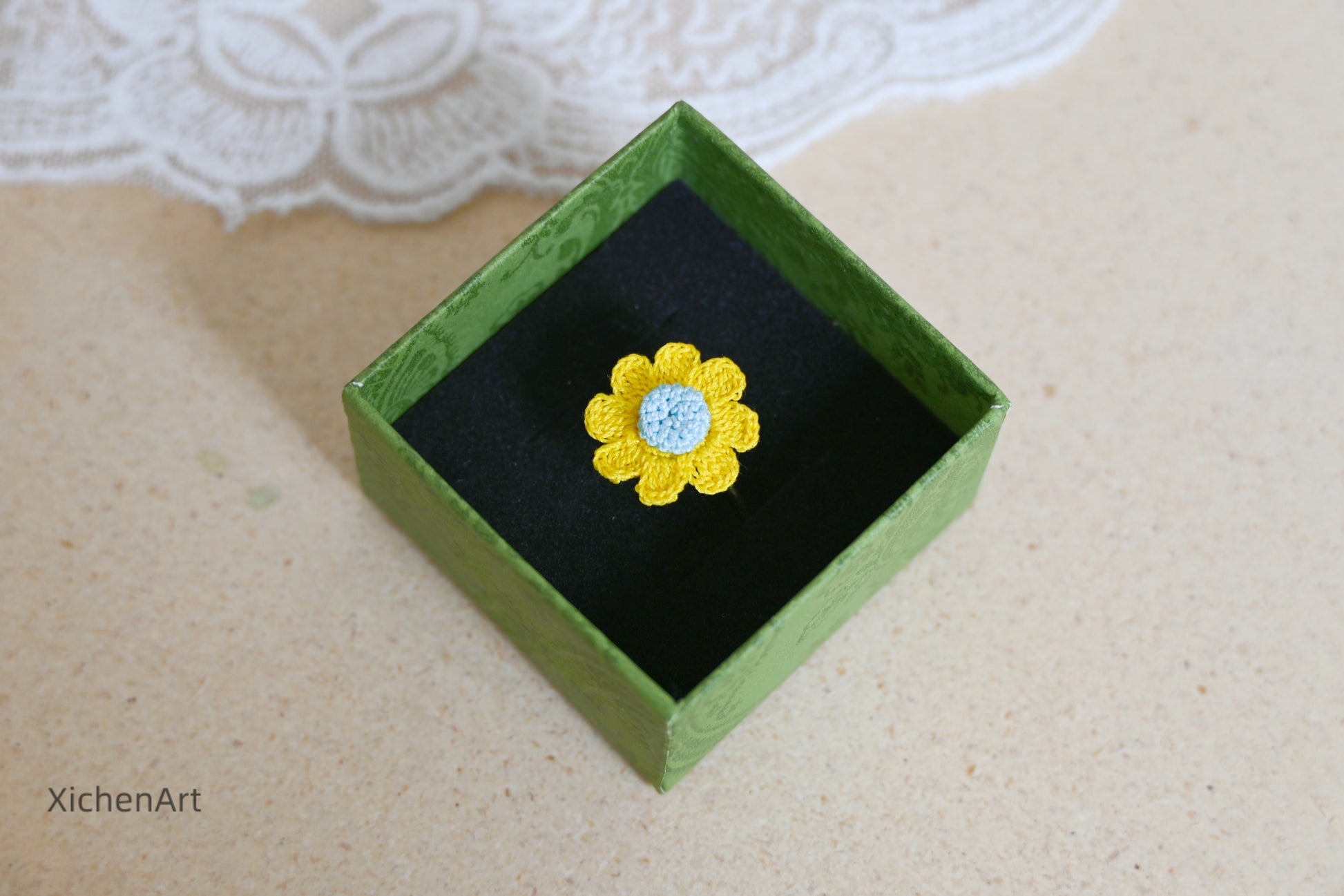 micro crochet daisy ring