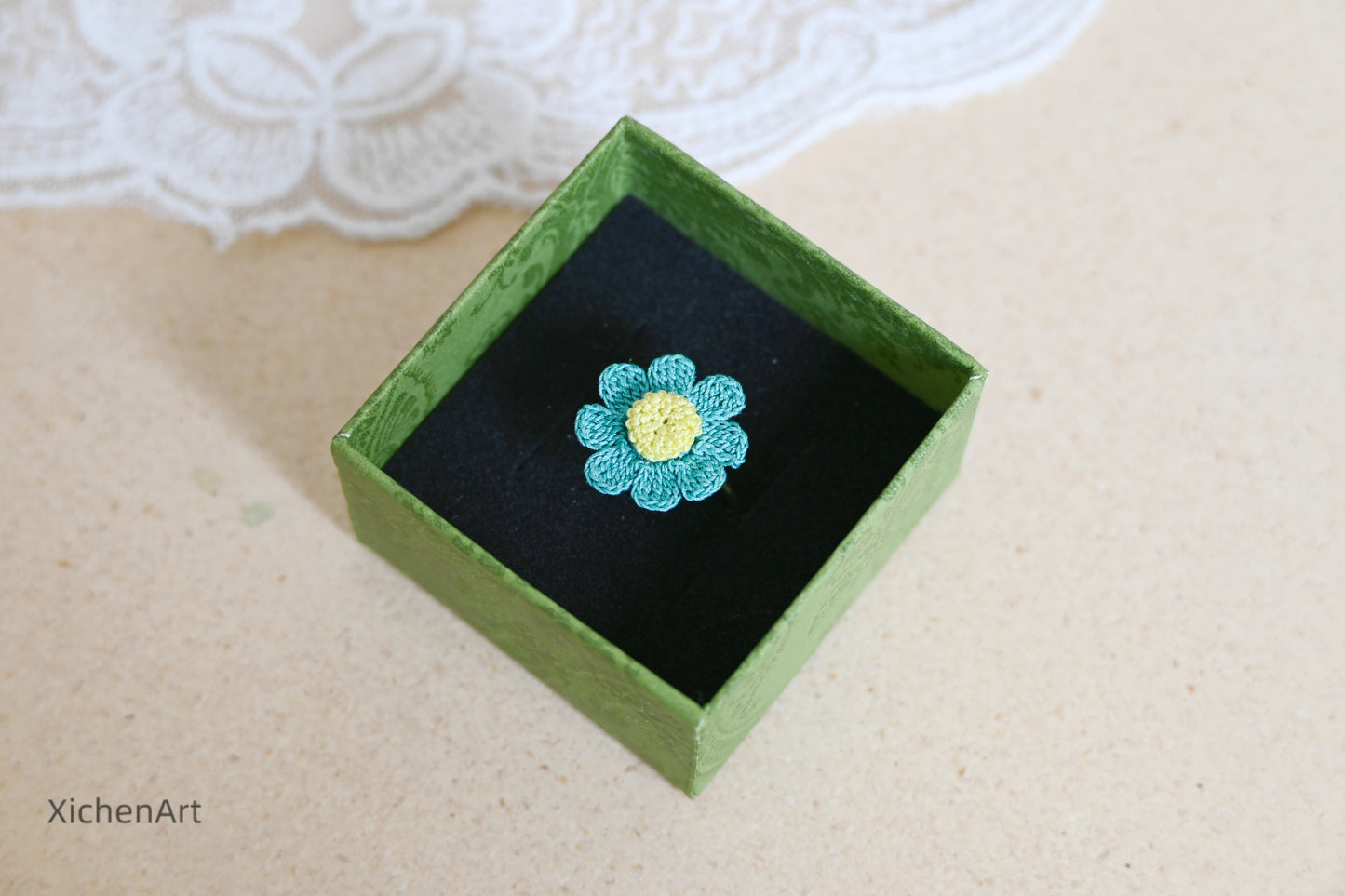 micro crochet daisy ring