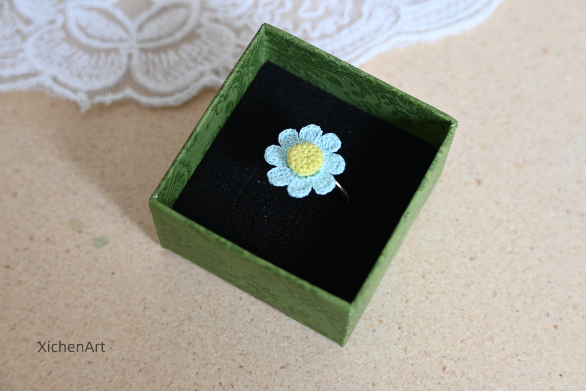 micro crochet daisy ring