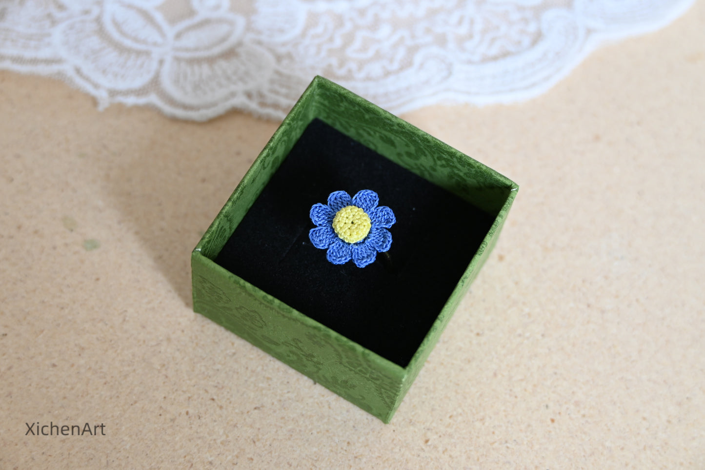 micro crochet daisy ring