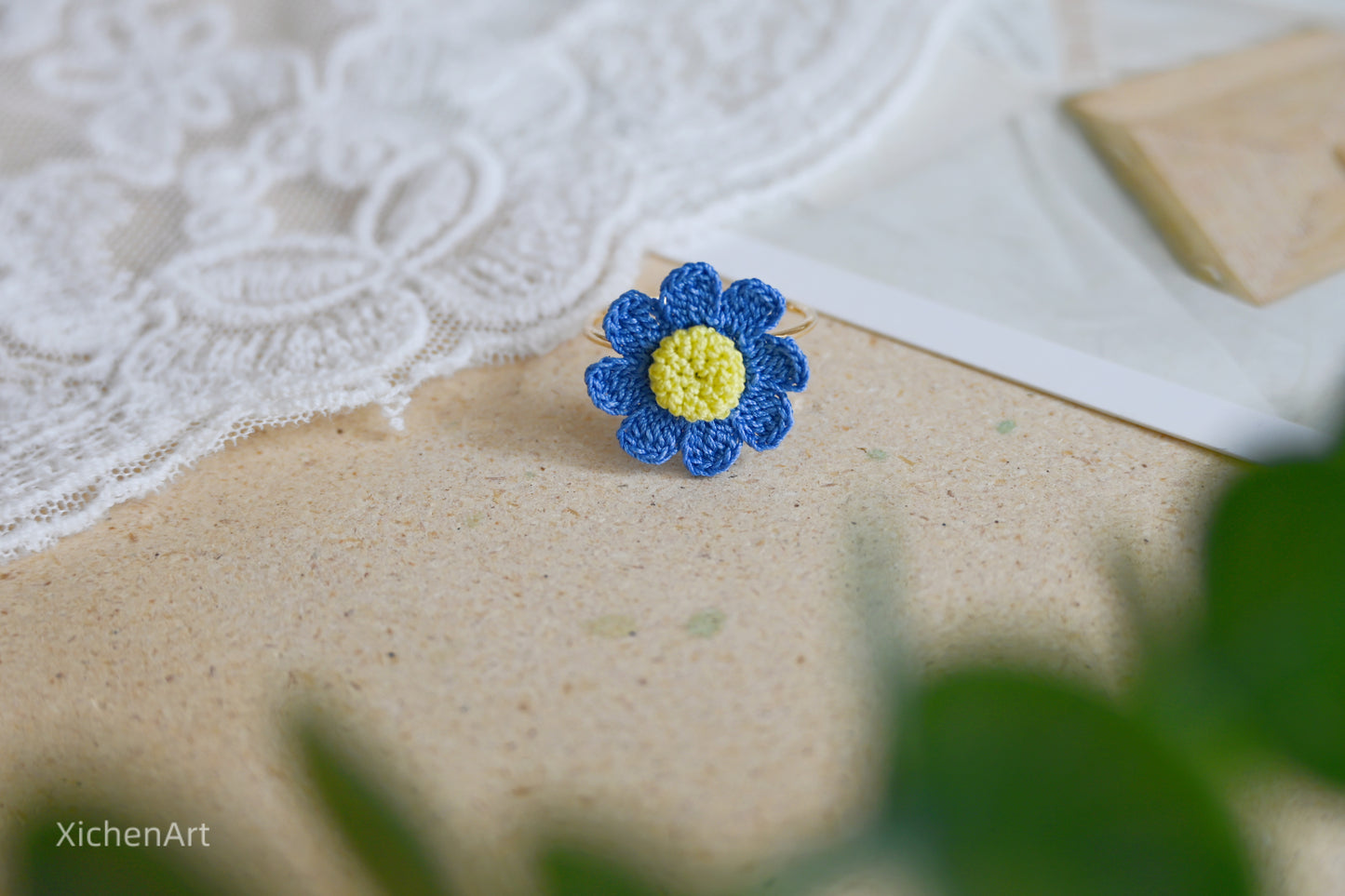 micro crochet daisy ring