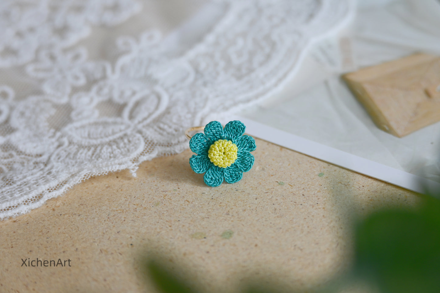 micro crochet daisy ring