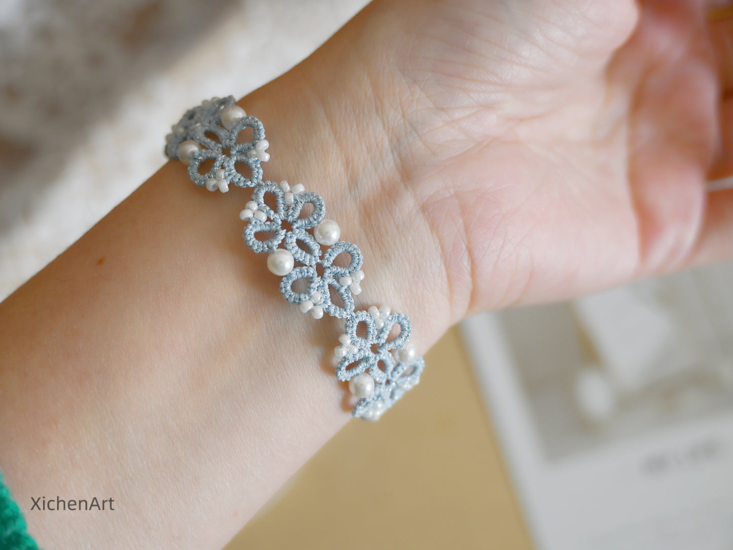 blue Frivolité bracelet with pearl and miyuki beads