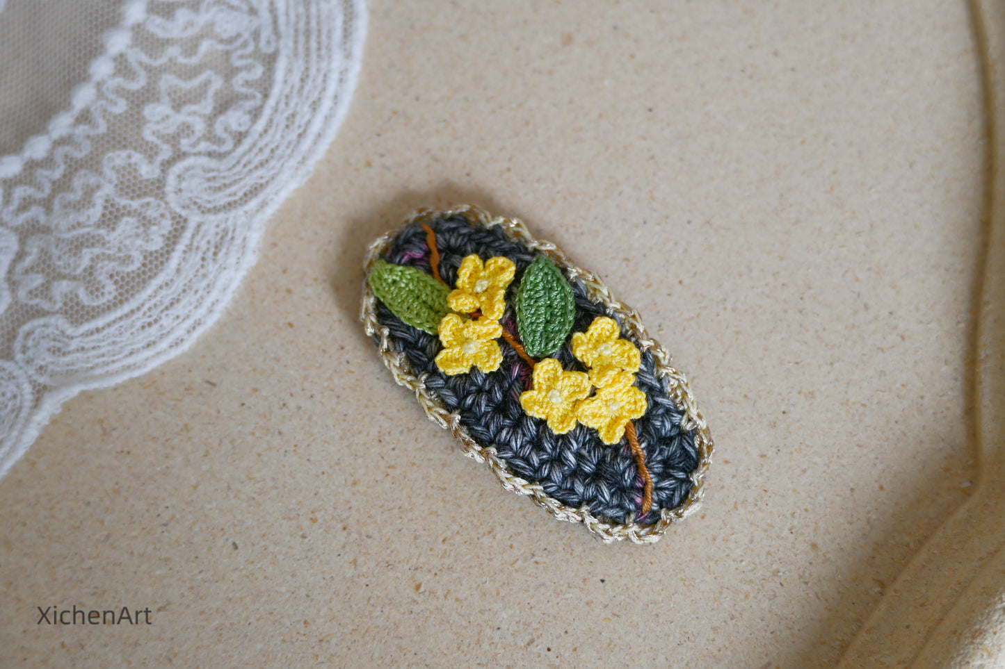 micro crochet laurel flower hair clip