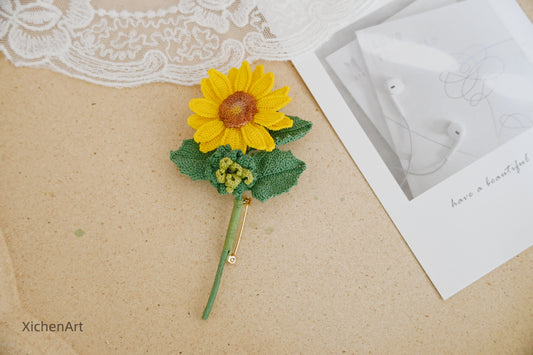 micro crochet&nbsp; Sunflower Brooch