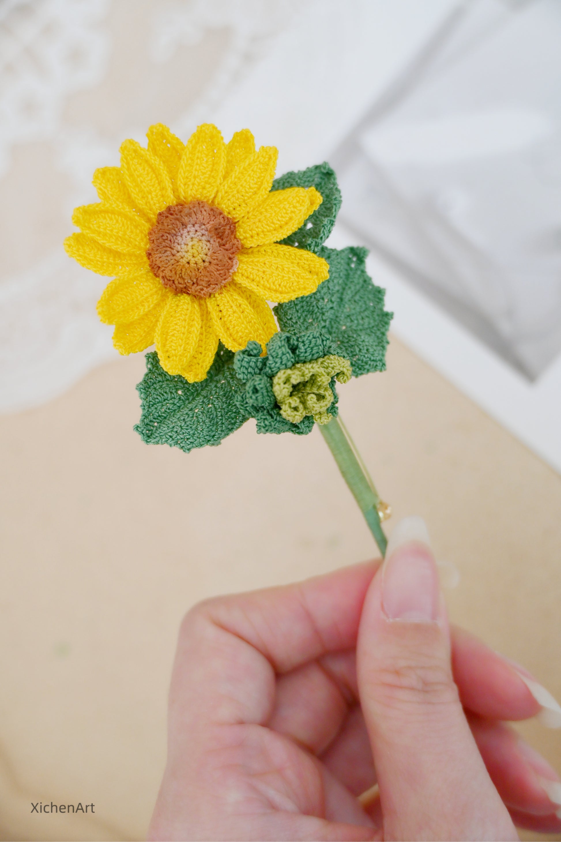 micro crochet&nbsp; Sunflower Brooch