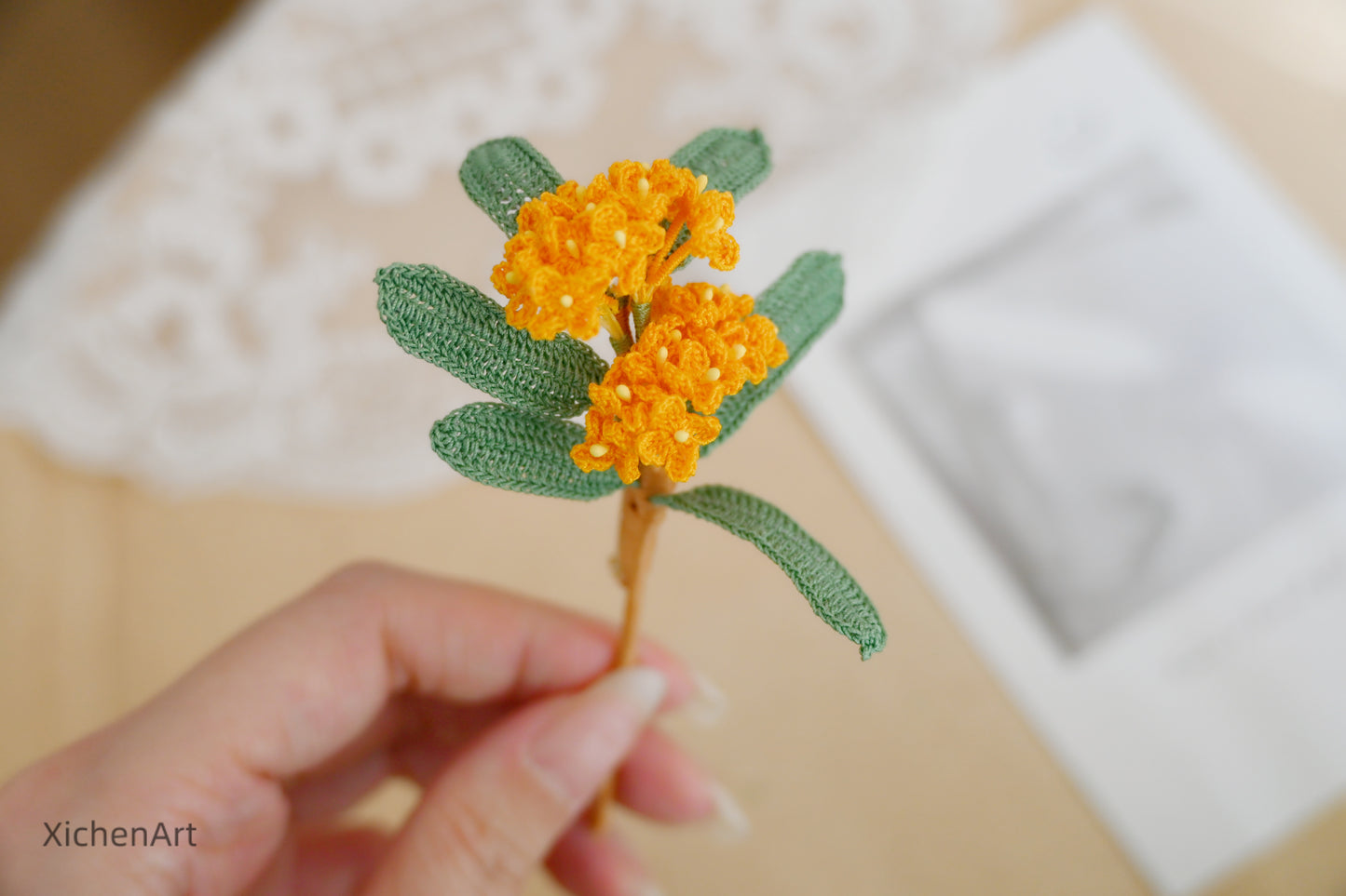 micro crochet laurel brooch