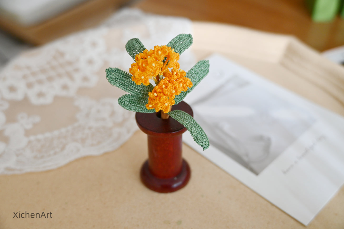 micro crochet laurel brooch