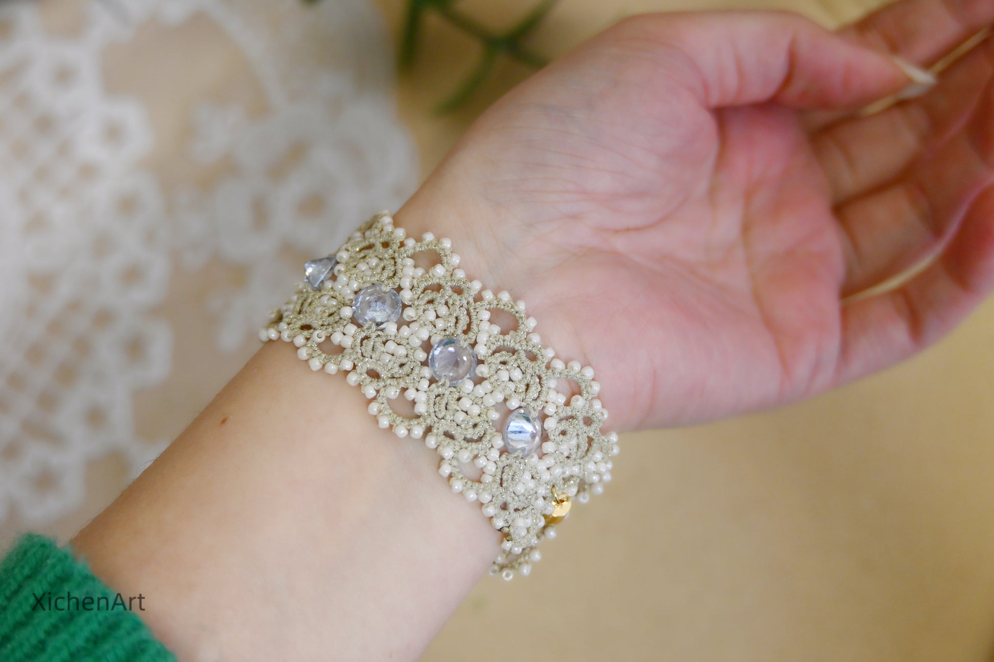 tatting bracelet with zircon and yumiki beads