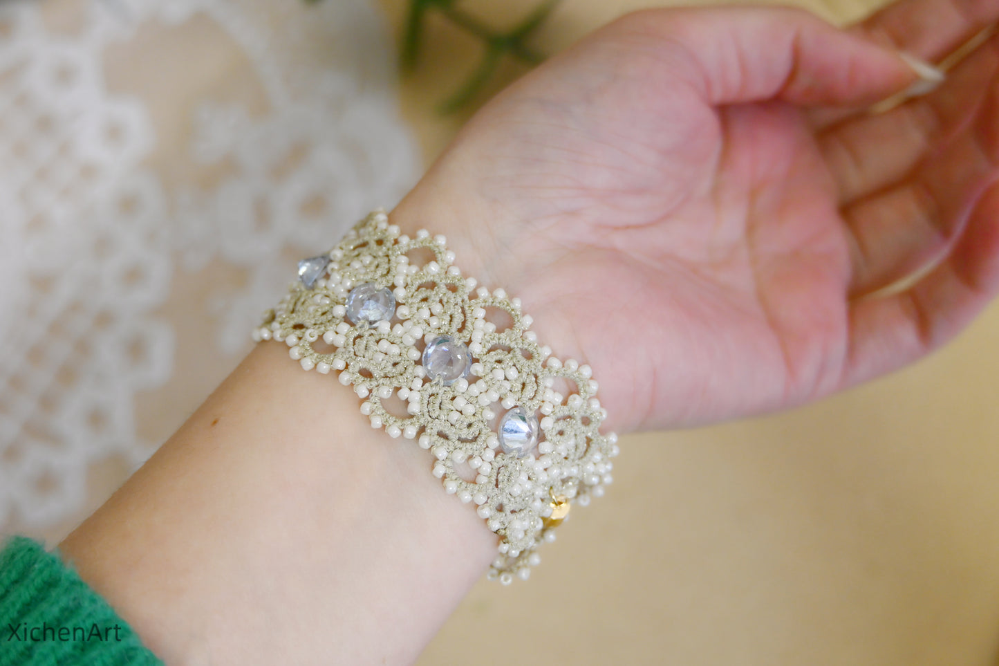 tatting bracelet with zircon and yumiki beads