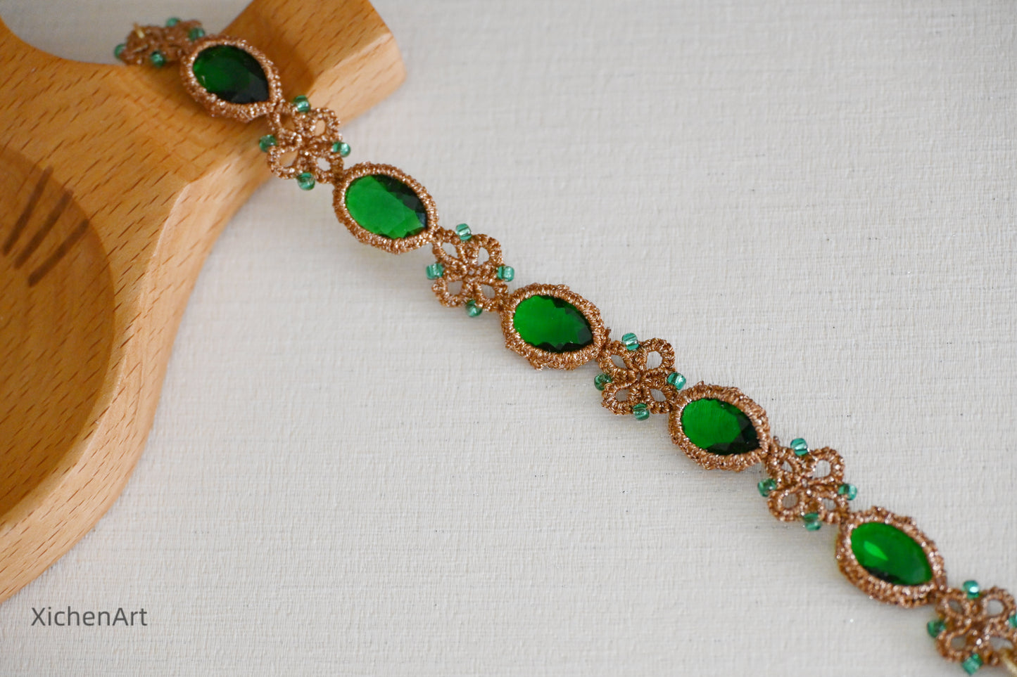 green crystal tatting bracelet, frivolite tatting bracelet with green crystal, handmade green tatting bracelet