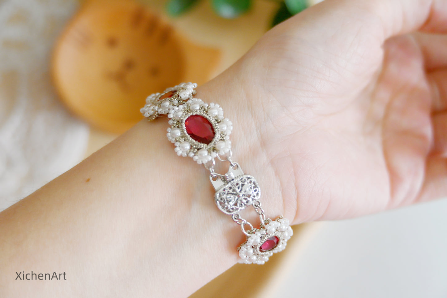 frivolite tatting bracelet with crystal, frivolite flower tatting bracelet, gorgeous tatting bracelet with crystal