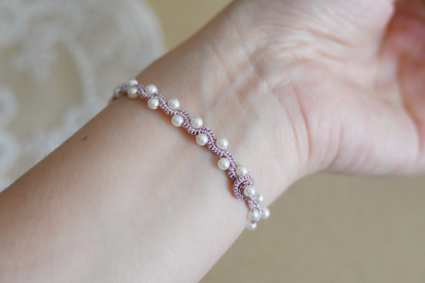 tatting bracelet with pearls, purple tatting bracelet with pearls, gorgeous and frivolite tatting bracelet