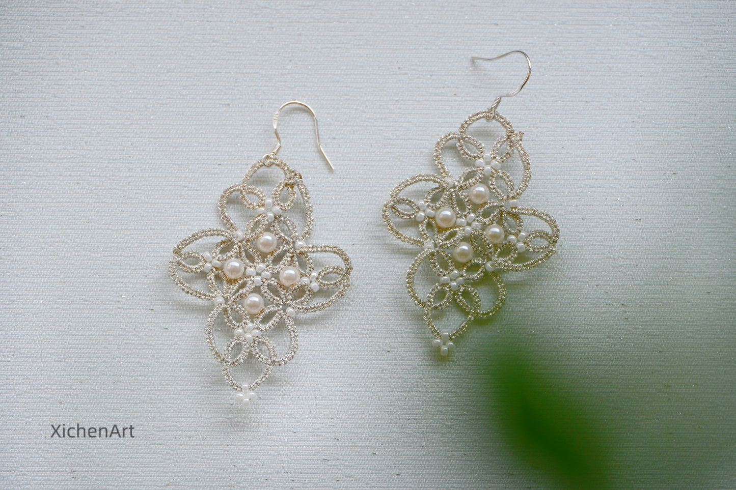 tatting earring for bride, elegant tatting earring, handmade tatting earring, frivolite tatting earring