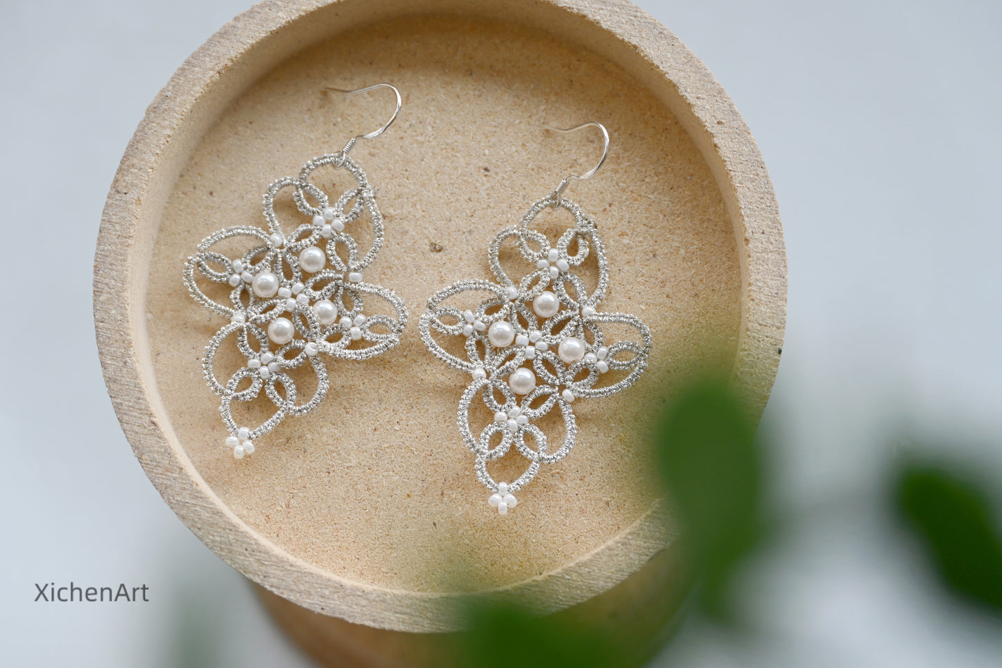 tatting earring for bride, elegant tatting earring, handmade tatting earring, frivolite tatting earring