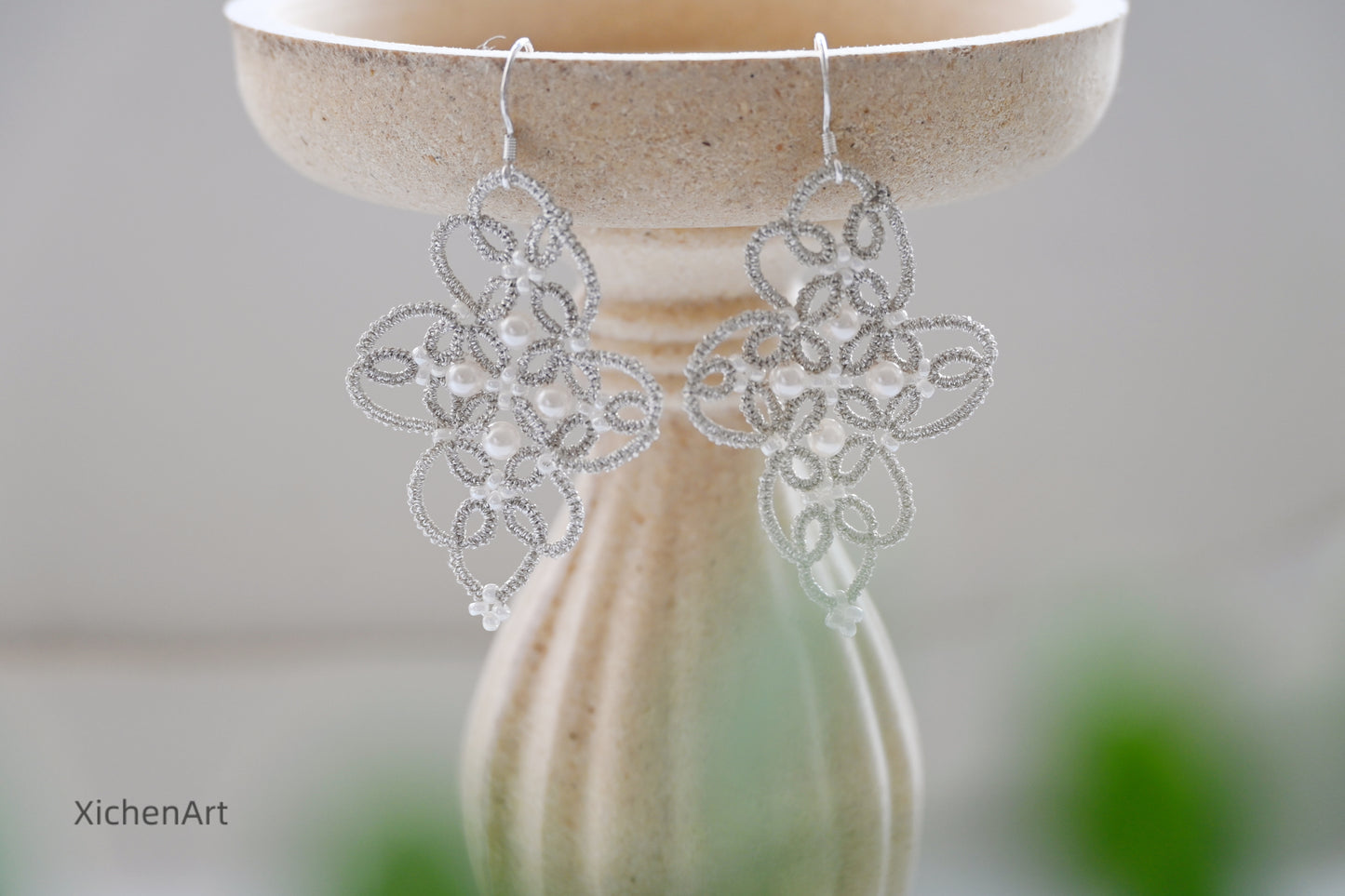 tatting earring for bride, elegant tatting earring, handmade tatting earring, frivolite tatting earring