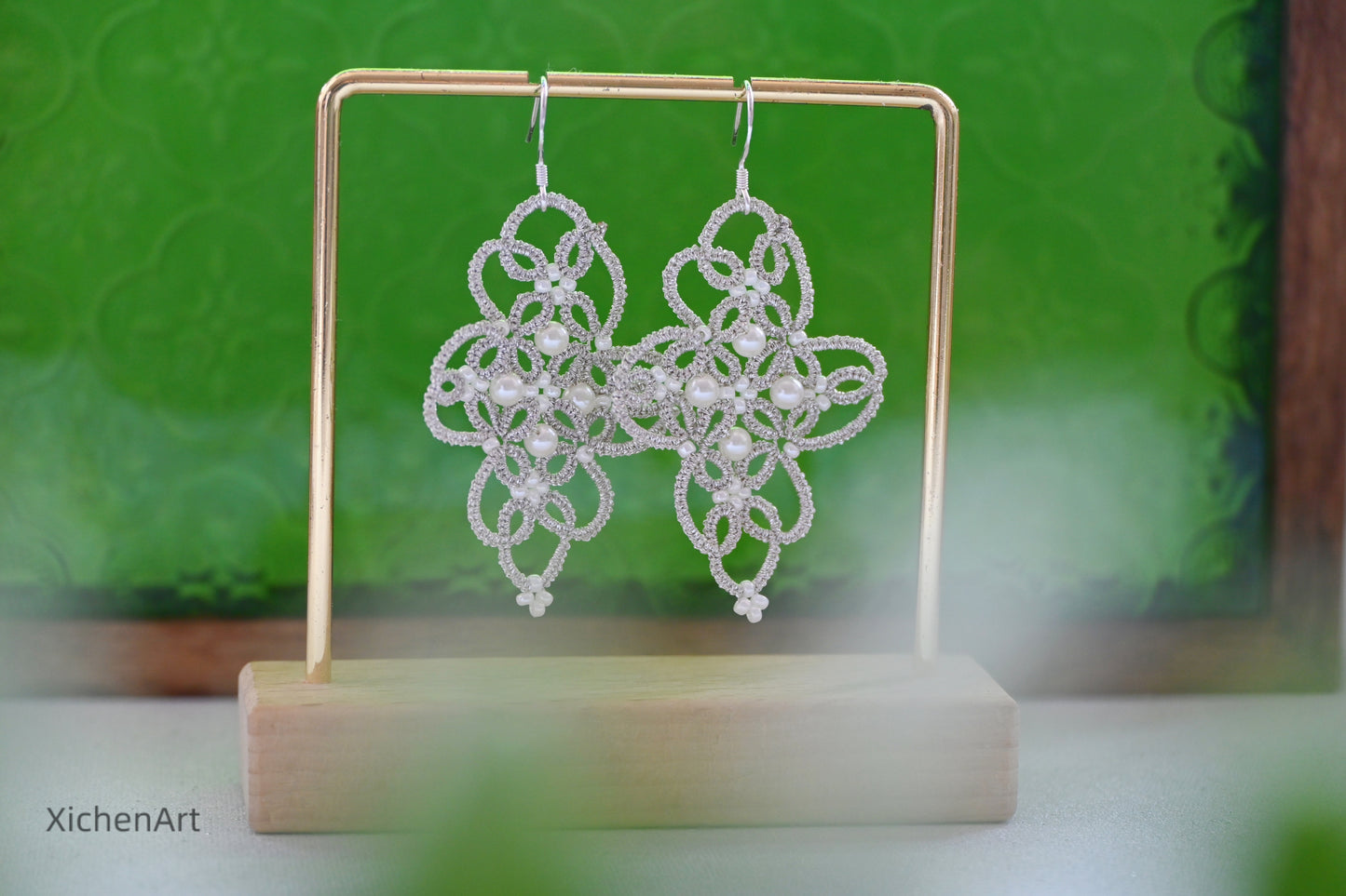 tatting earring for bride, elegant tatting earring, handmade tatting earring, frivolite tatting earring