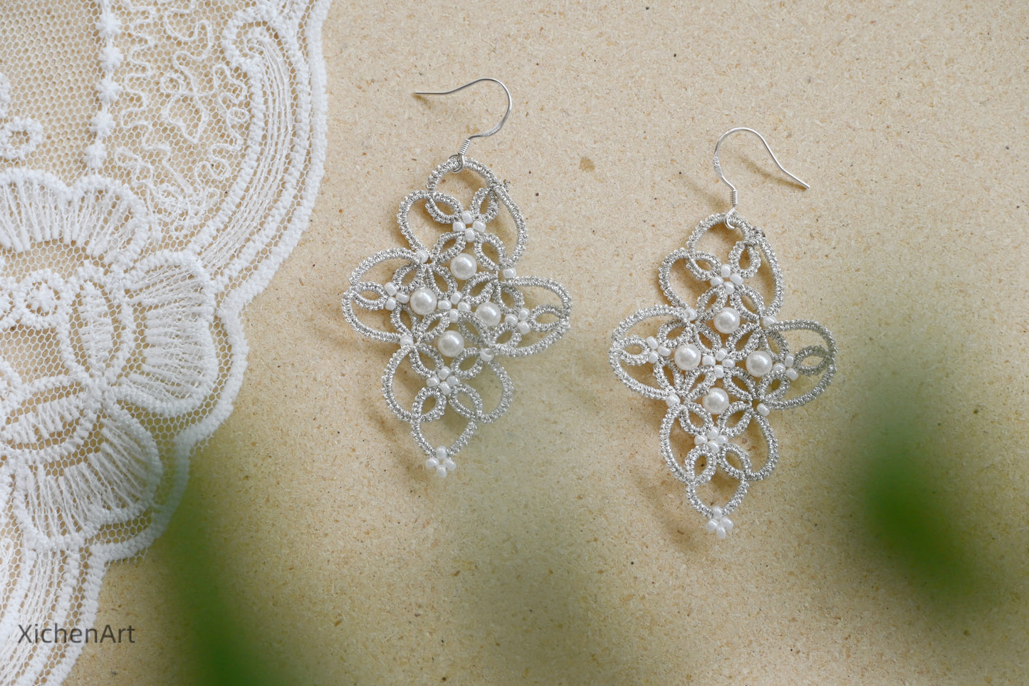 tatting earring for bride, elegant tatting earring, handmade tatting earring, frivolite tatting earring