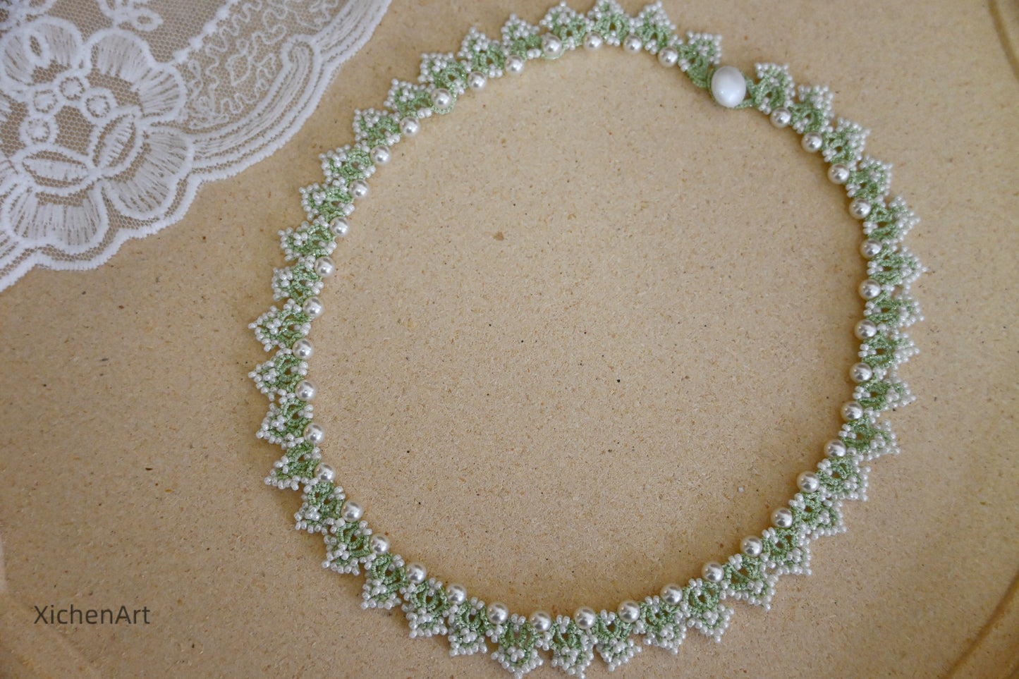 tatting necklace with pearls, green color tatting necklace with pearls, gorgeous tatting necklace, frivolite tatting necklace