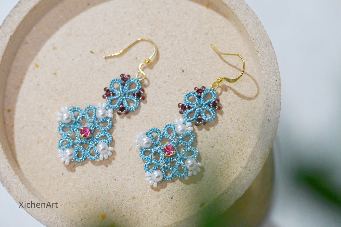 tatting earring with claw diamond, frivolite tatting earring, heavy handmade tatting earring