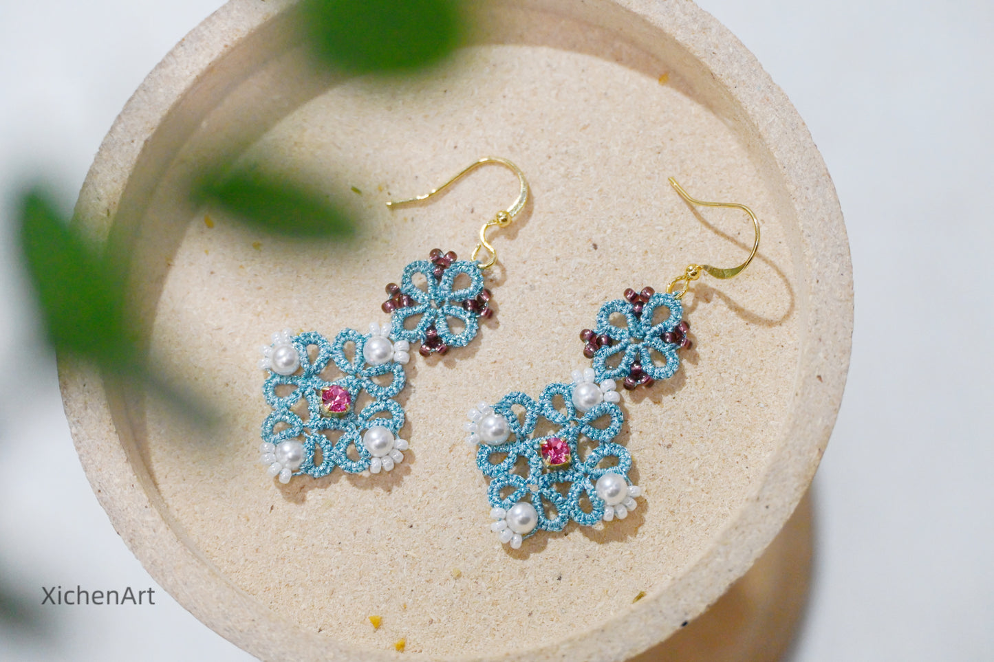 tatting earring with claw diamond, frivolite tatting earring, heavy handmade tatting earring