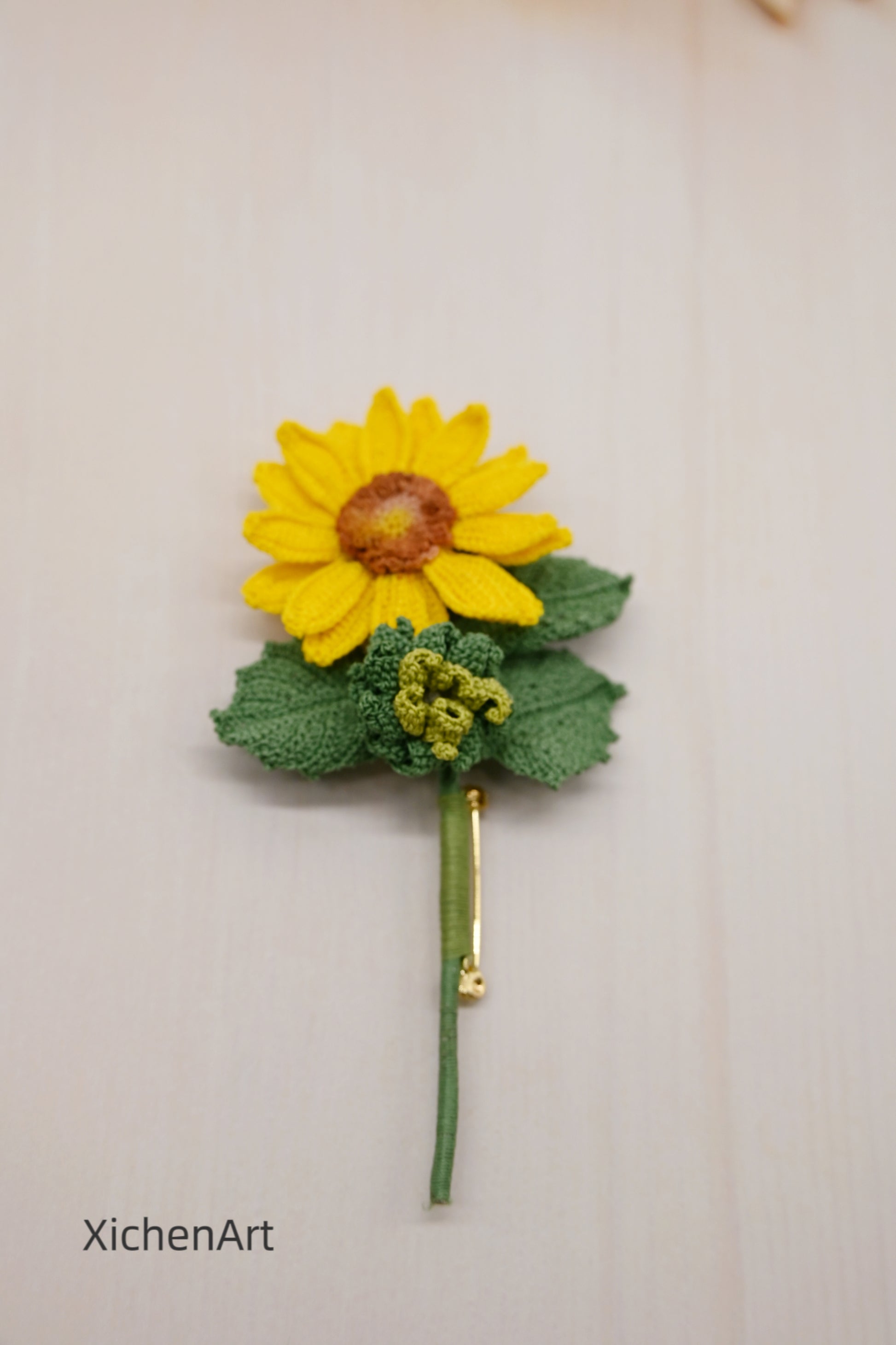 micro crochet&nbsp; Sunflower Brooch