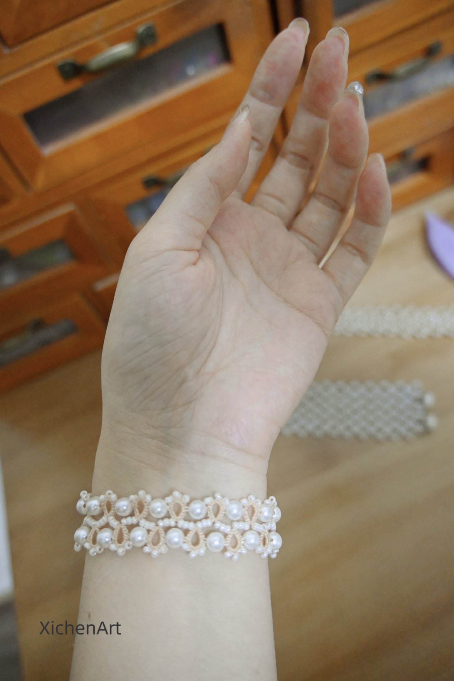 tatting bracelet with pearl