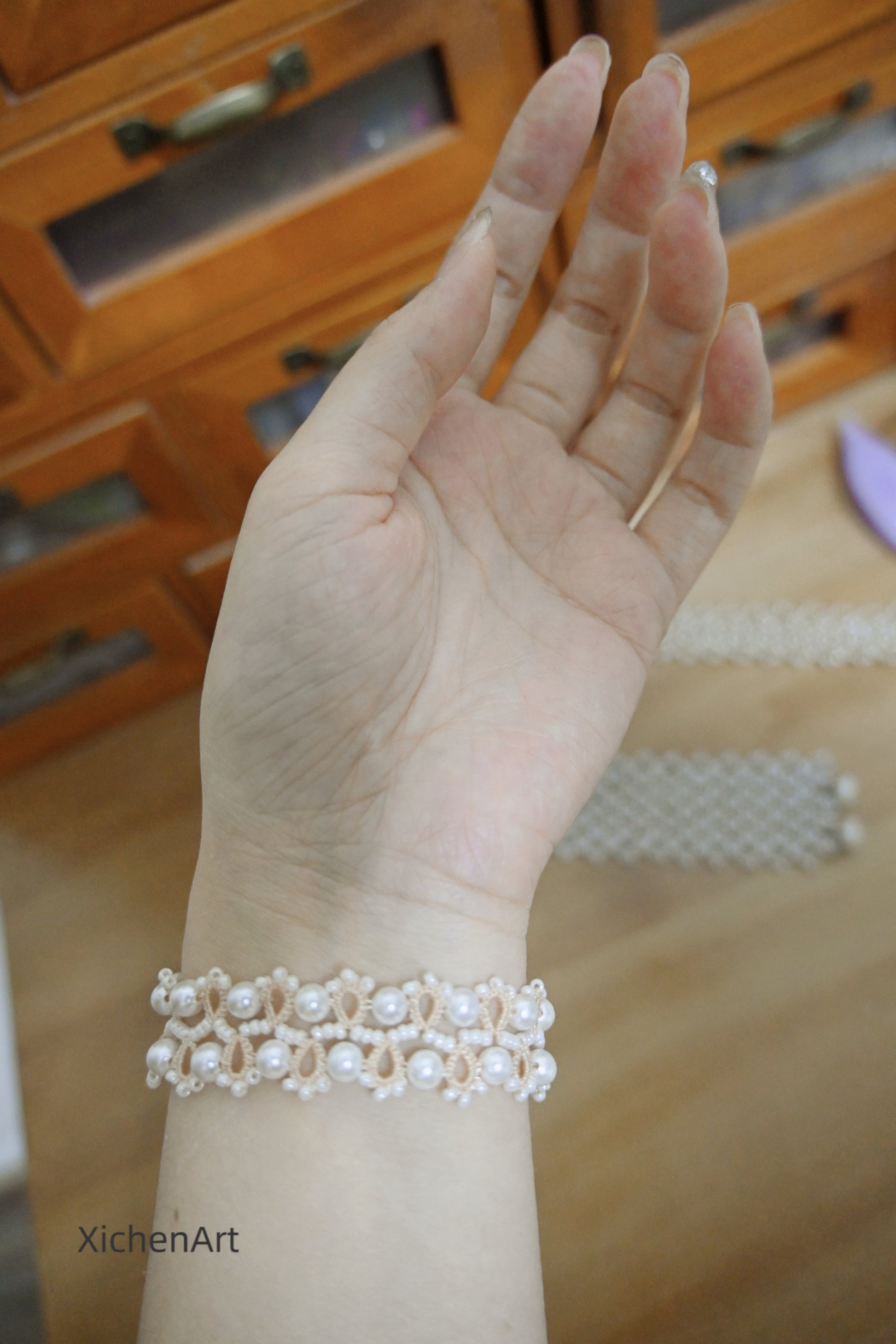 tatting bracelet with pearl