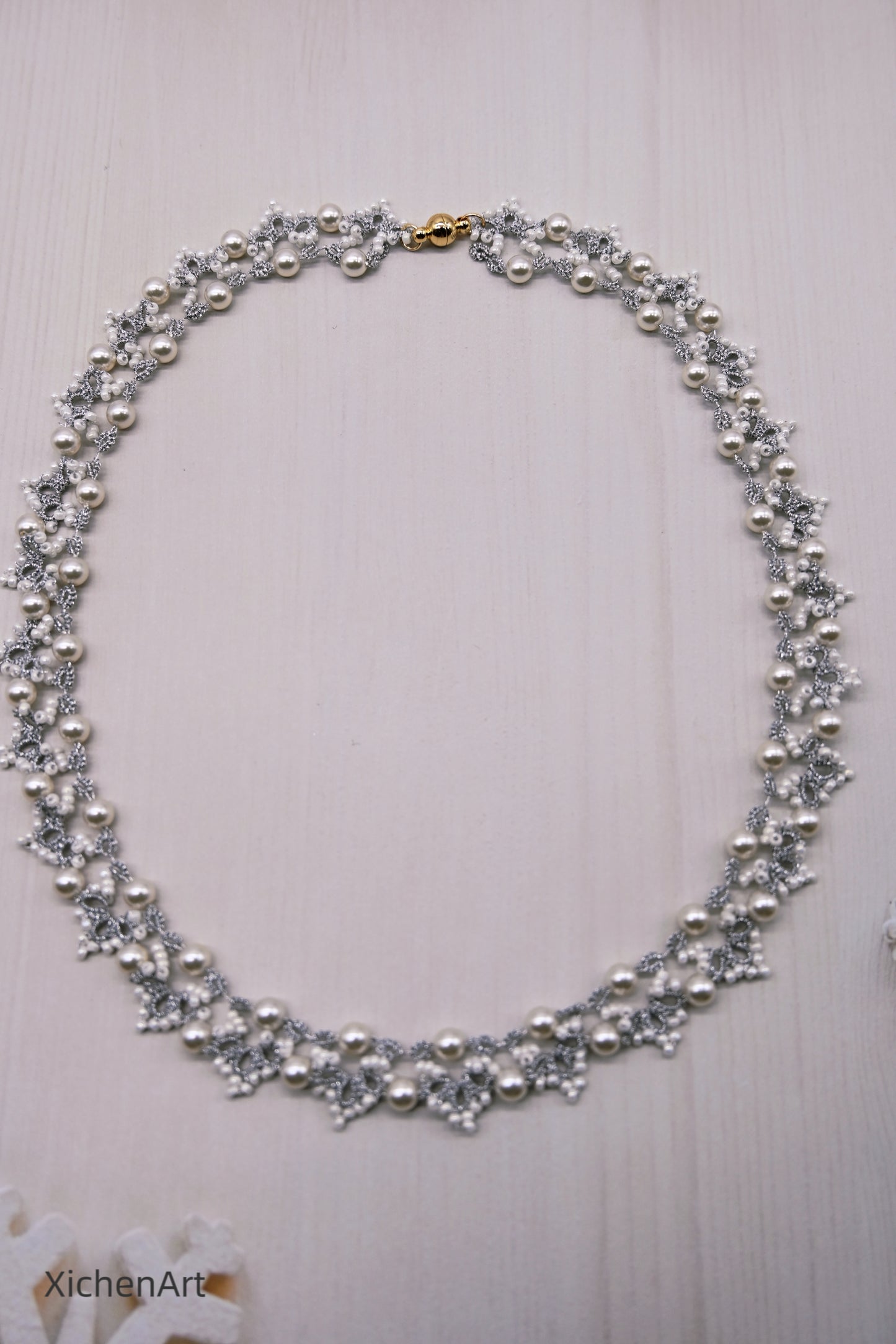 silver color gorgeous tatting necklace