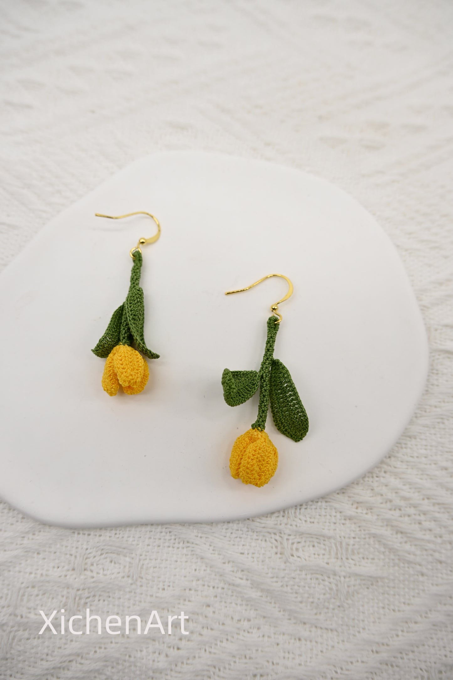 micro crochet tulip earrings