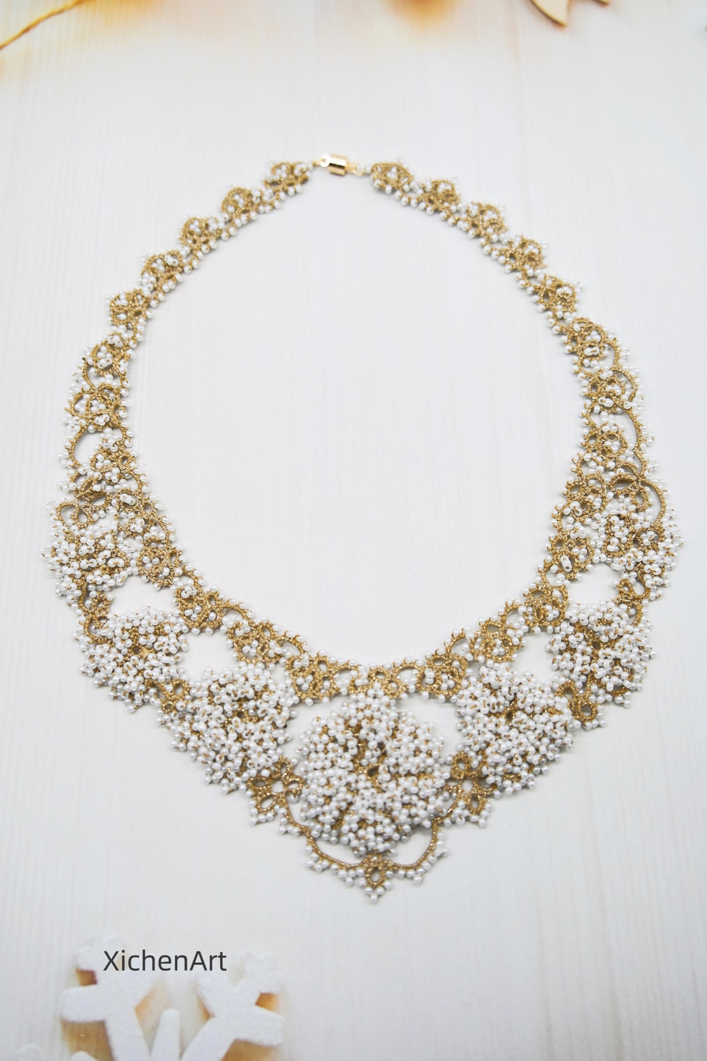 gorgeous tatting necklace for wedding