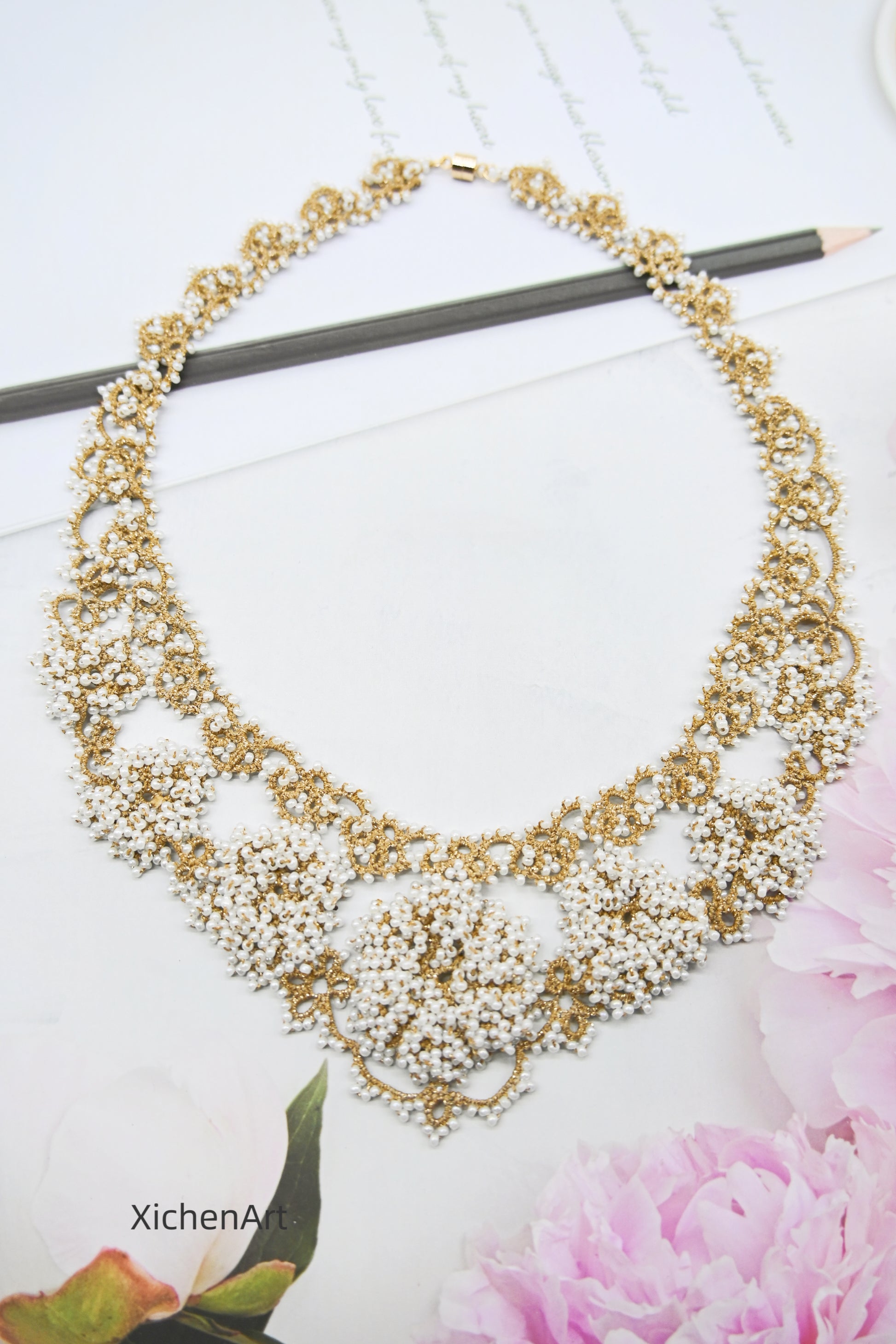 gorgeous tatting necklace for wedding