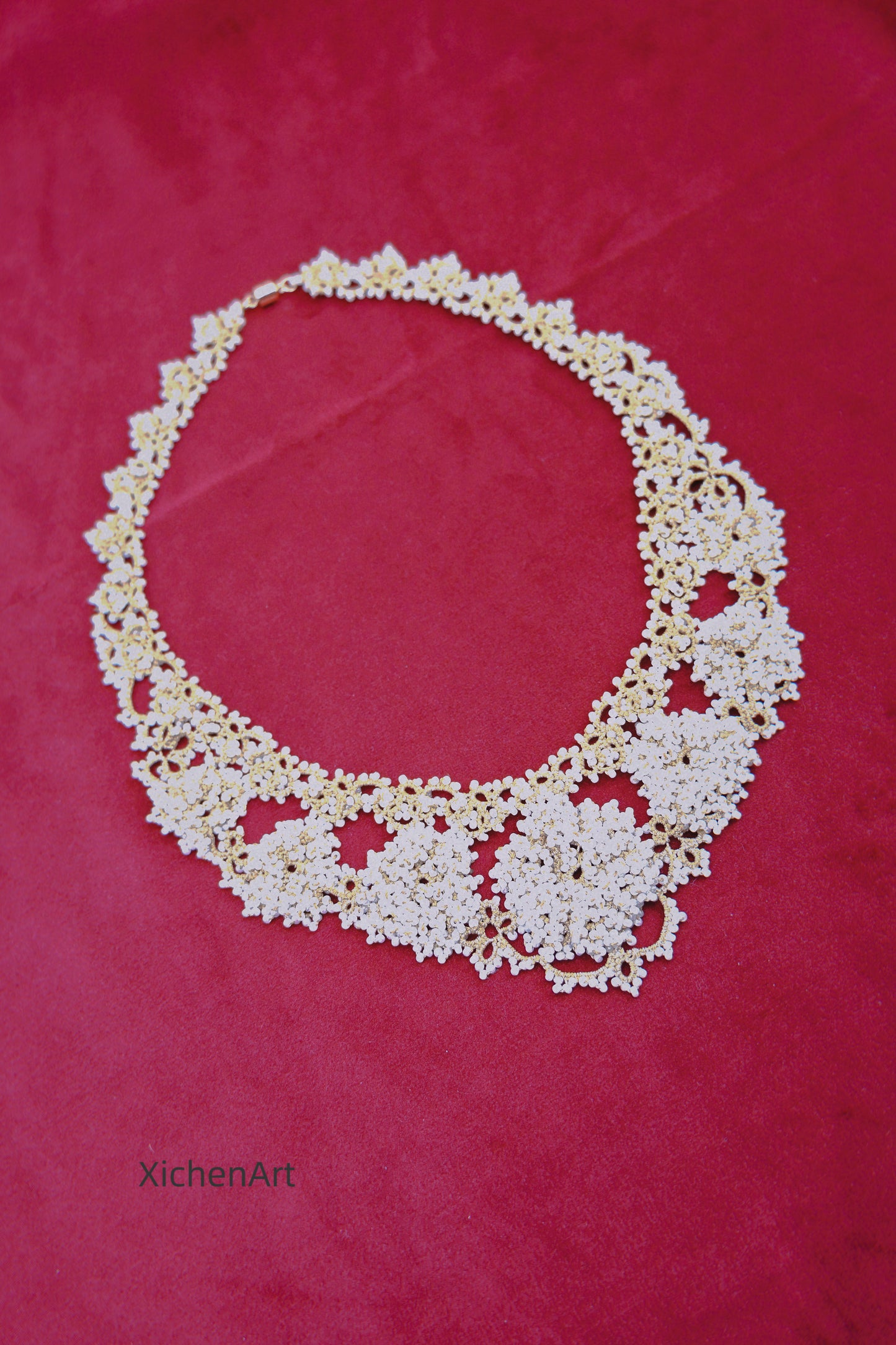 gorgeous tatting necklace for wedding