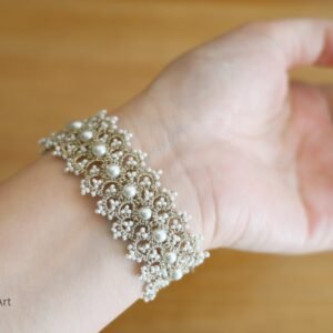 vintage tatting bracelet with pearl